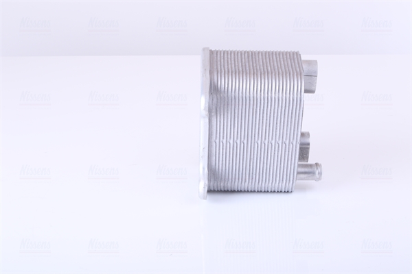 NISSENS 90974 Olajhűtő, motorolaj MERCEDES-BENZ