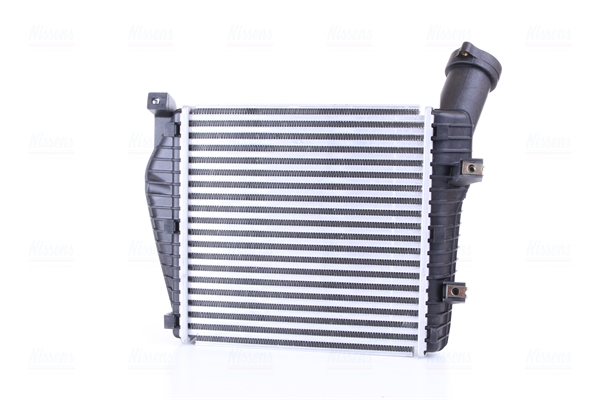 NISSENS 96688 Intercooler