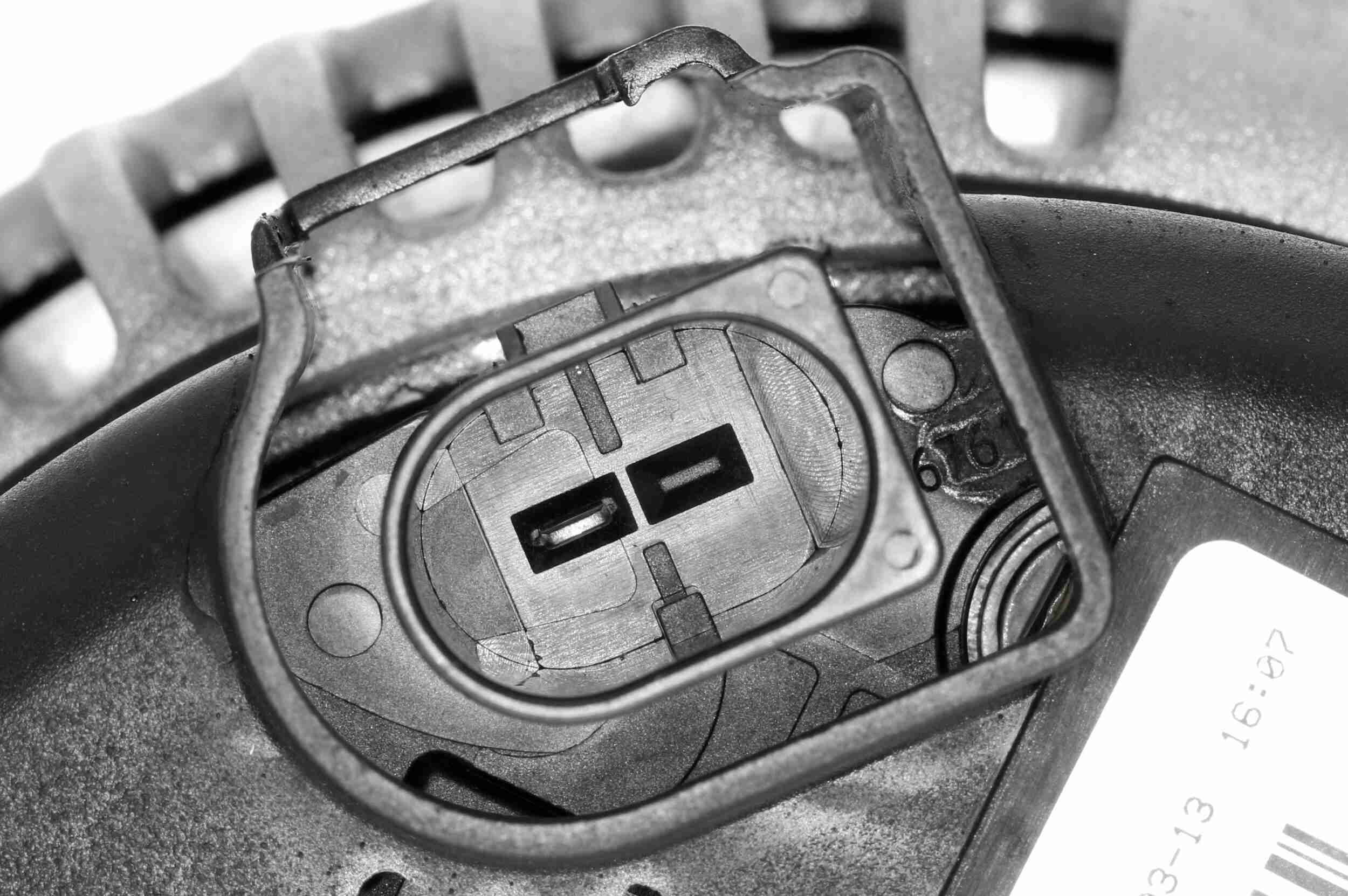 VEMO V10-13-50028 Generator