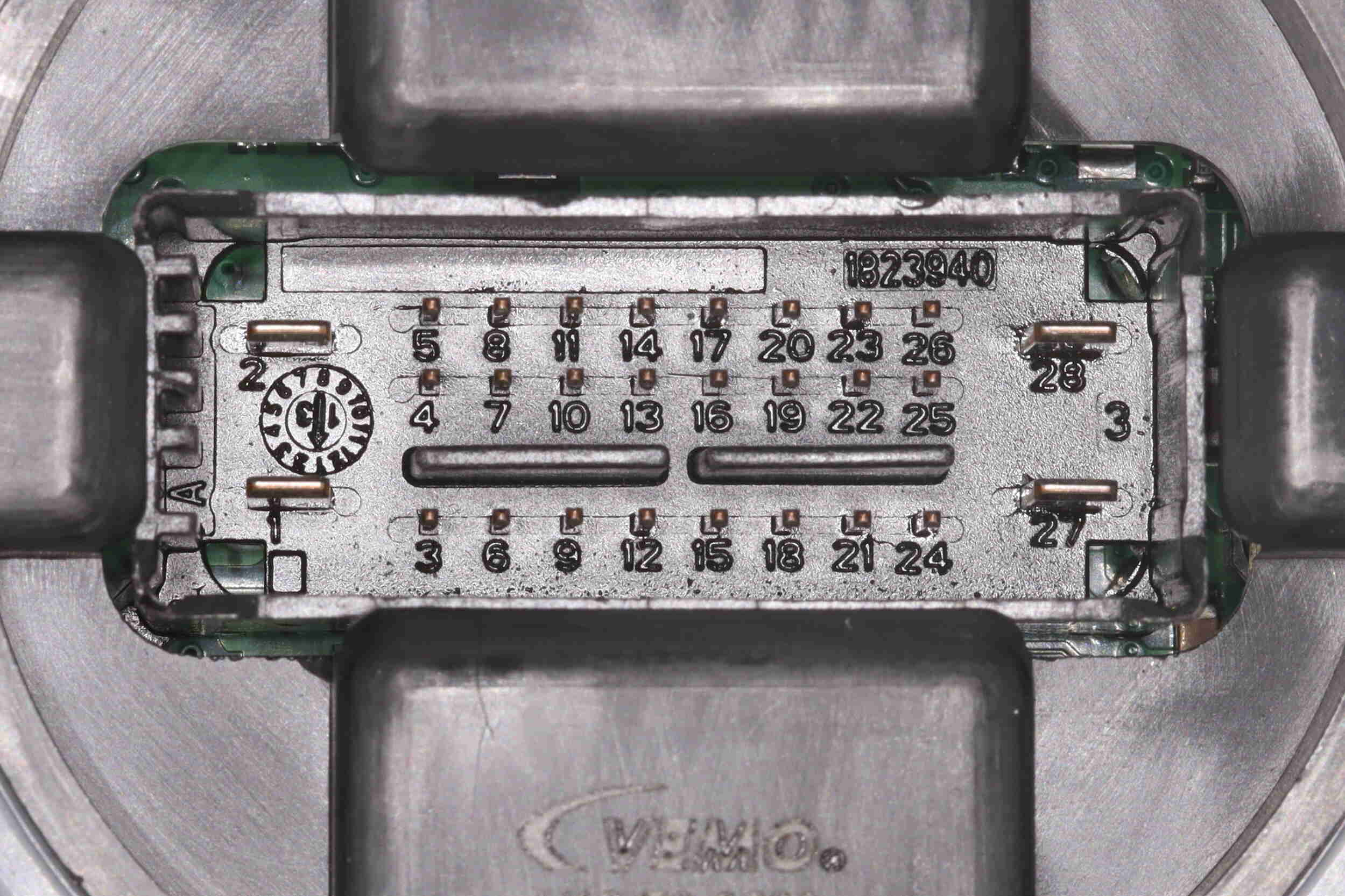 VEMO V10-73-0523 Original VEMO Quality Control Unit, lights