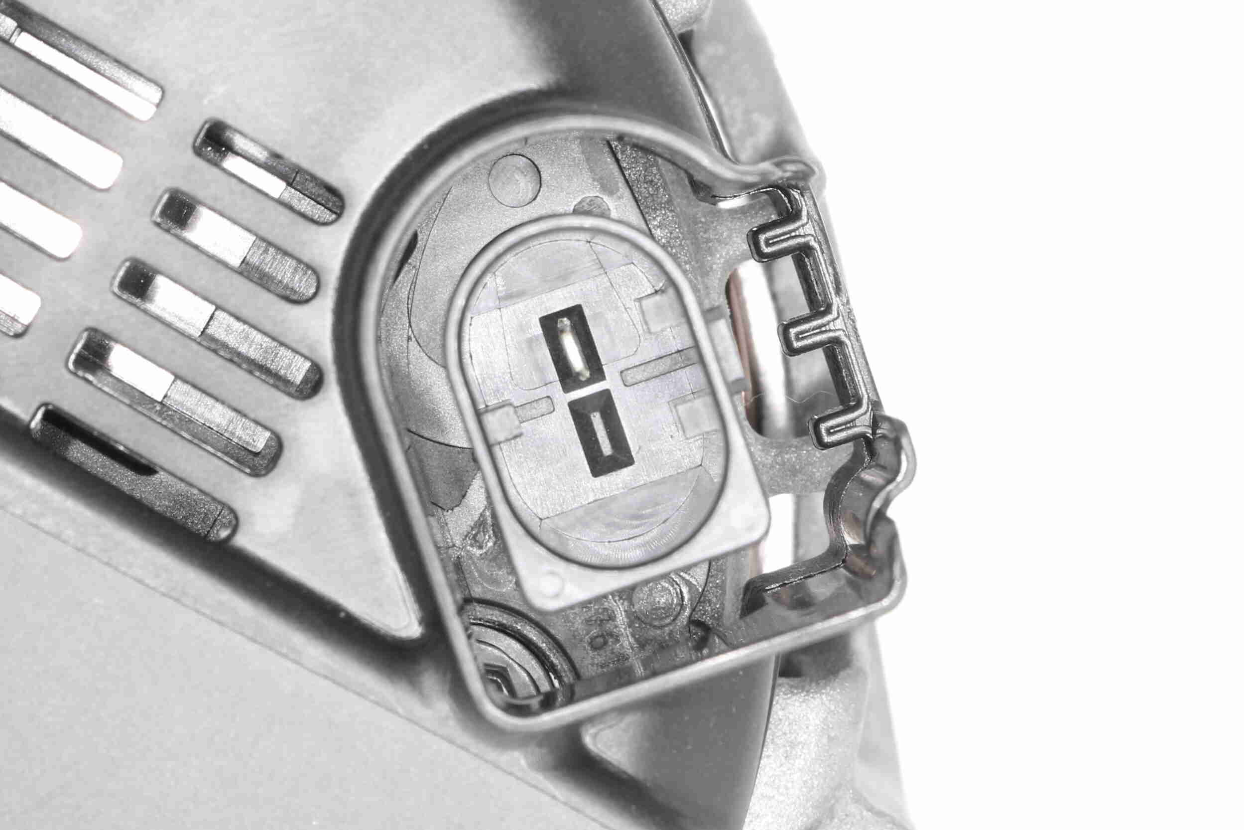 VEMO V30-13-50008 Generator