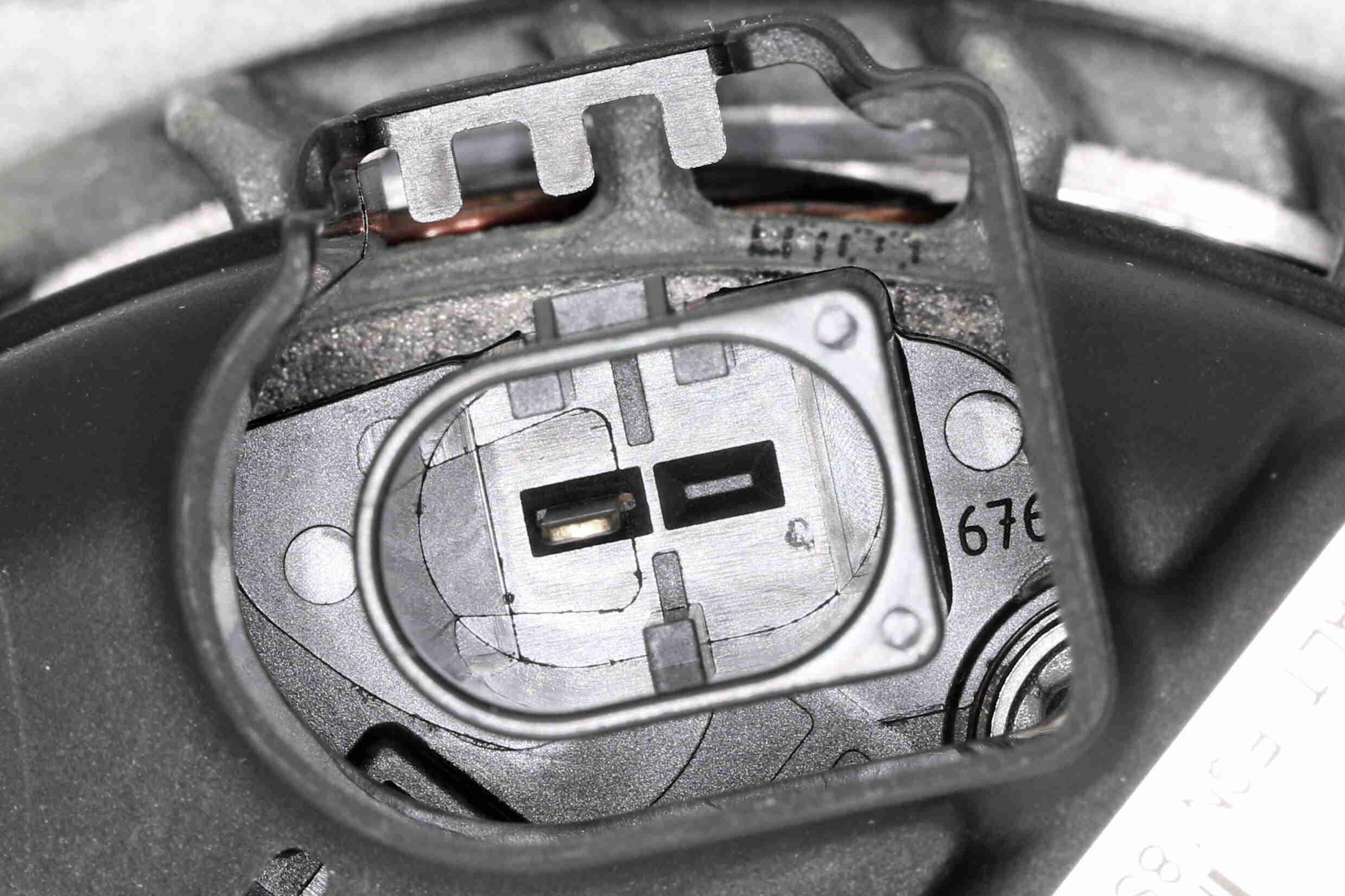 VEMO V30-13-50031 Generator