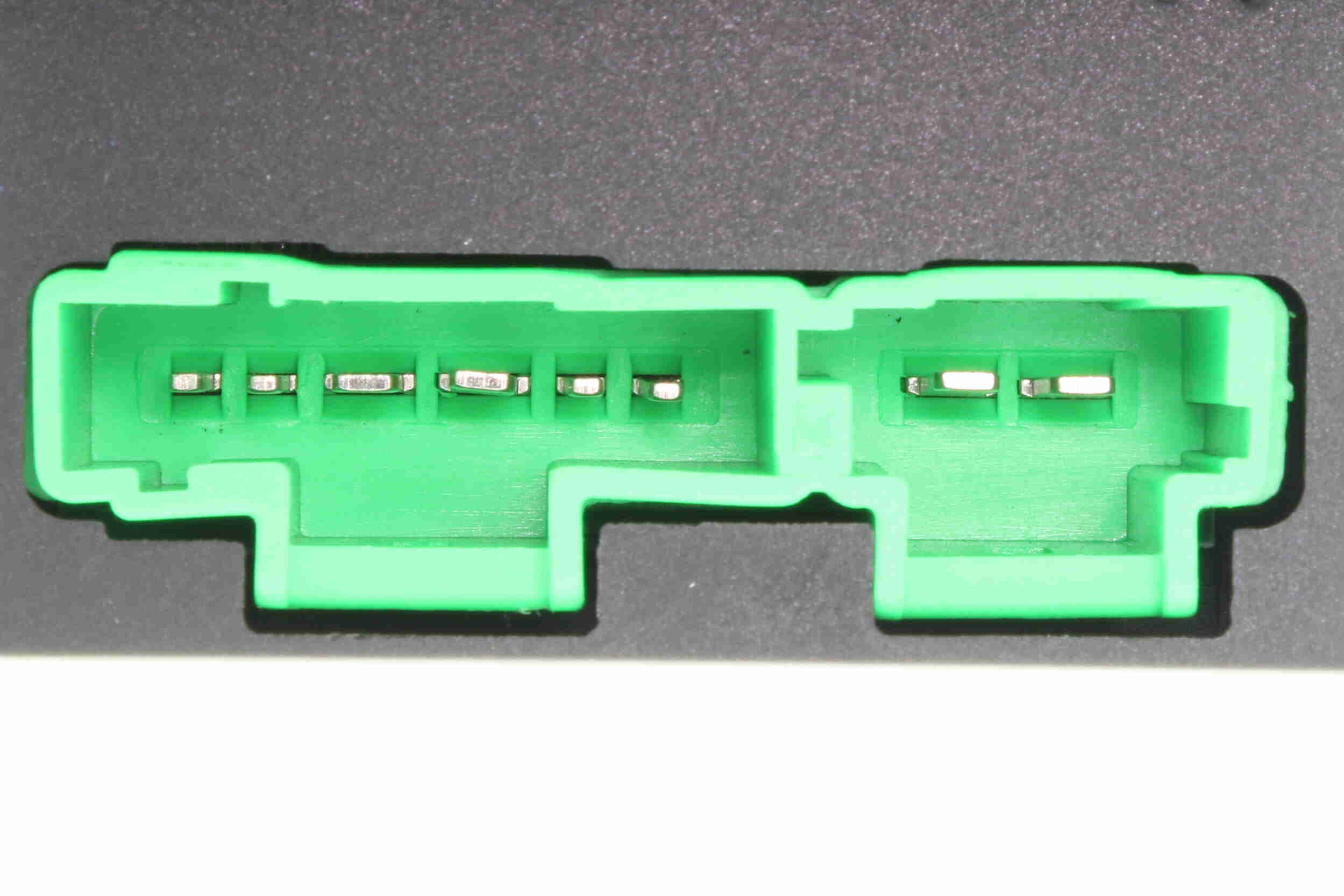 VEMO V42-79-0004 Original VEMO Quality regulator, kupévifte
