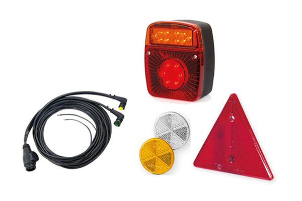HELLA 9XX 358 135-251 Tail Light Assembly Set
