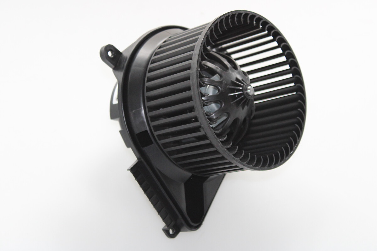 VALEO 884672 Interior Blower Front for MERCEDES-BENZ VW