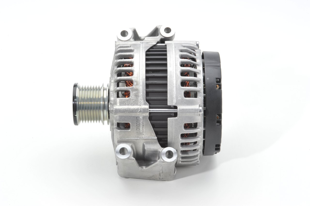 BOSCH 0 121 813 103 Alternator