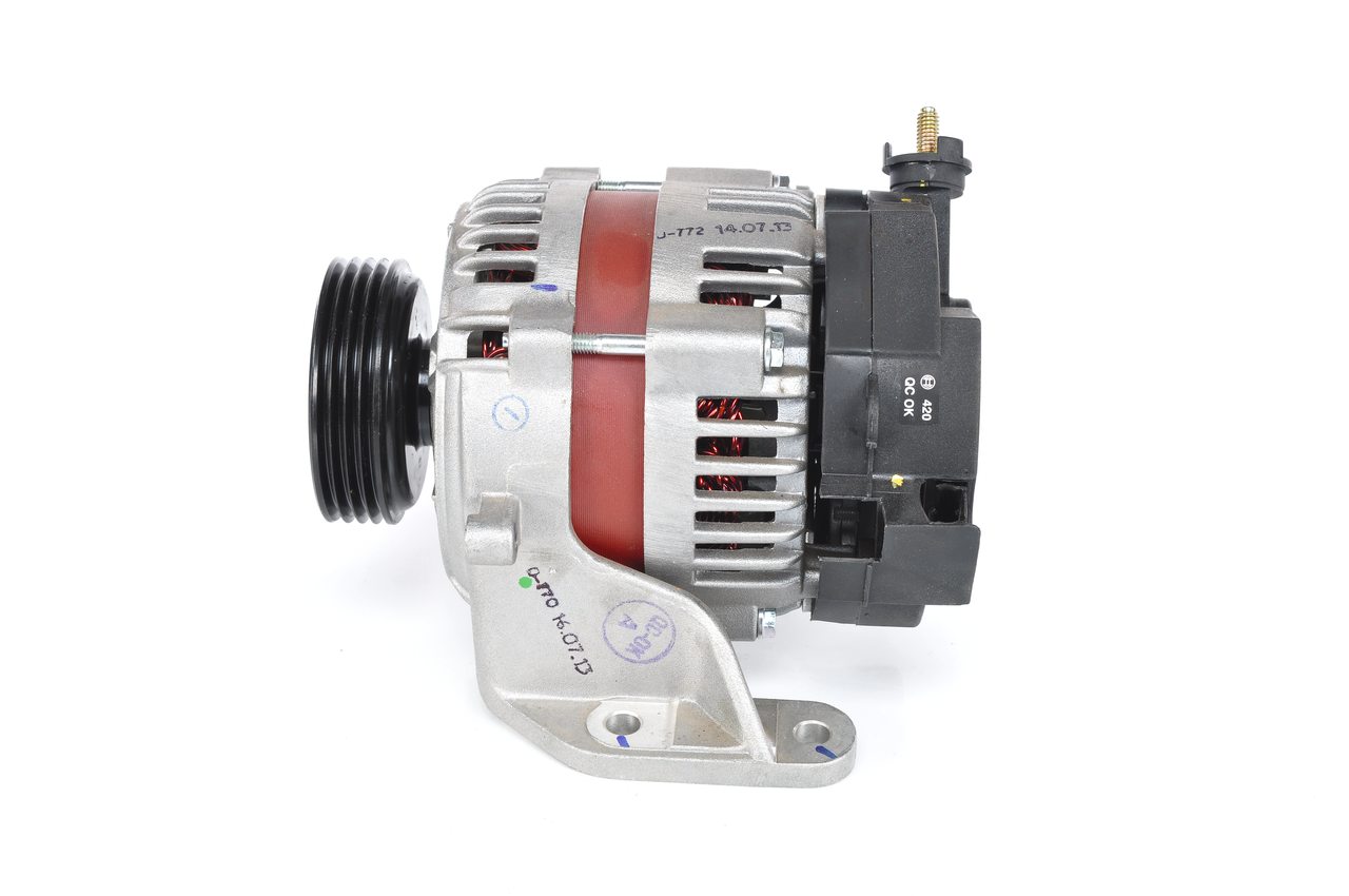 BOSCH 0 124 120 002 Alternator