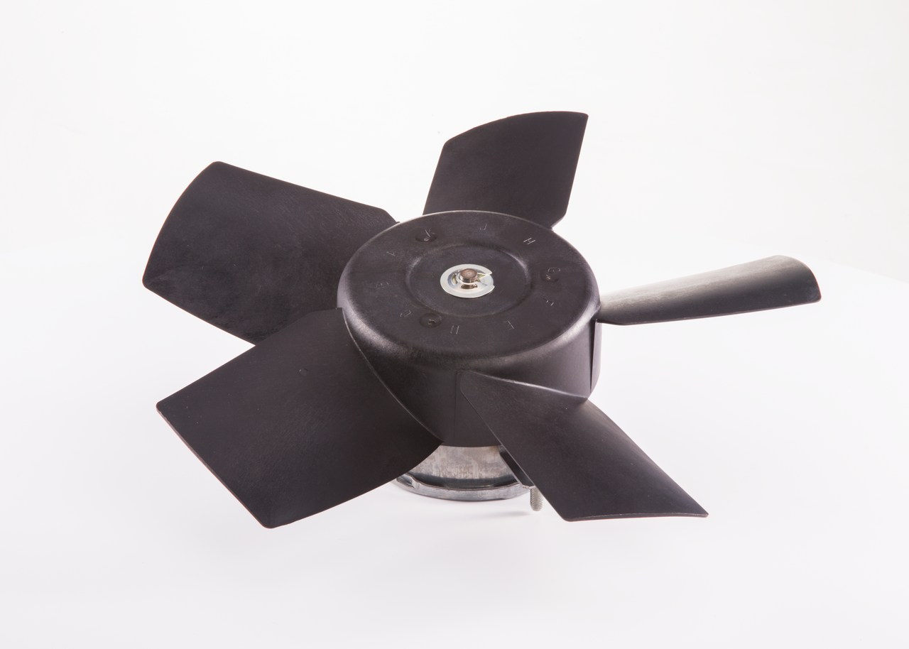 BOSCH 0 130 303 244 Elektromotor, Kühlerlüfter