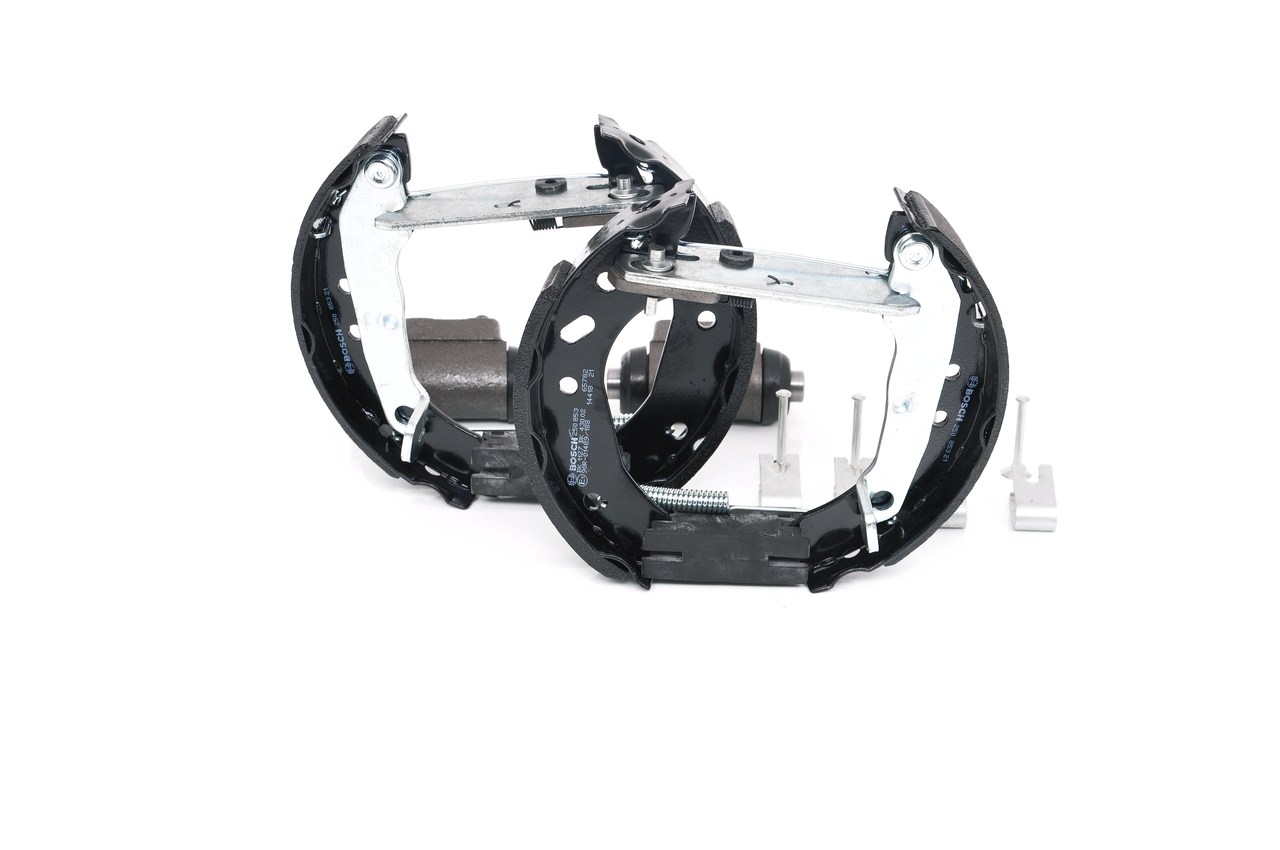 BOSCH 0 204 114 584 KIT SUPERPRO Bremsbackensatz