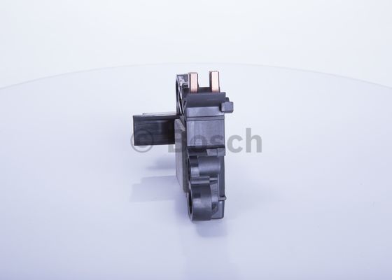 BOSCH 0 272 220 736 Regolatore alternatore