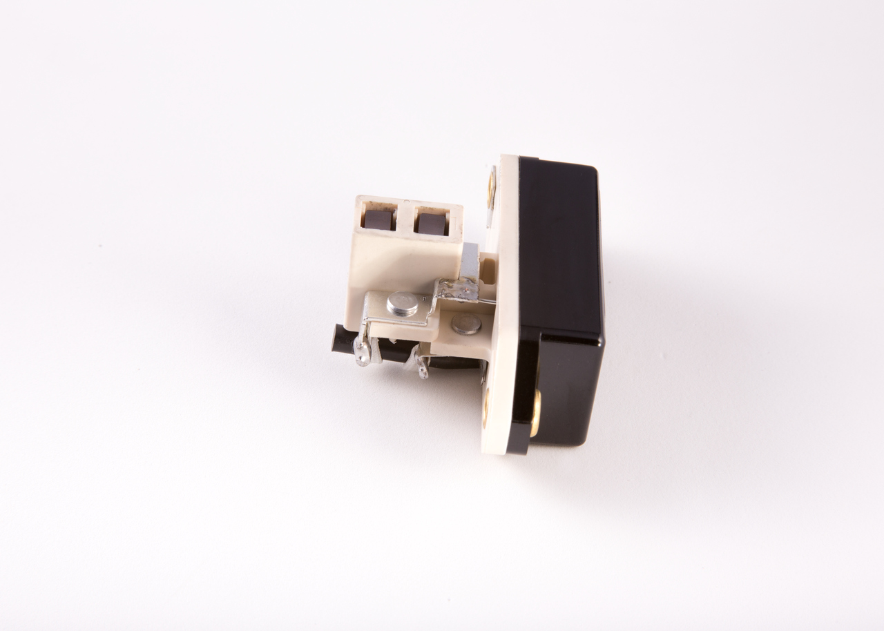 BOSCH 9 190 087 027 Generatorregler