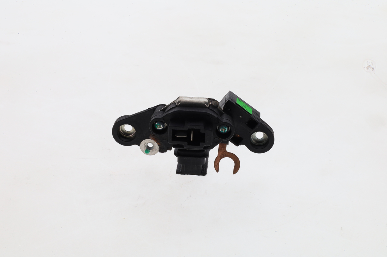 BOSCH F 002 G90 083 Generatorregler