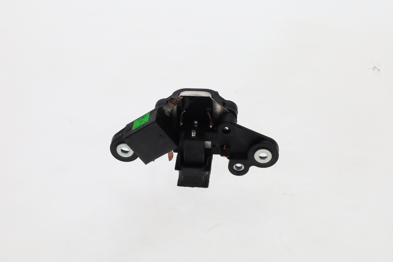 BOSCH F 002 G90 083 Generatorregler