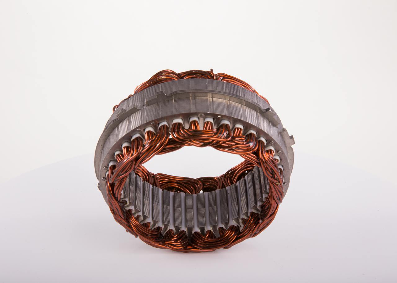 BOSCH F 00M 120 136 Stator, Generator