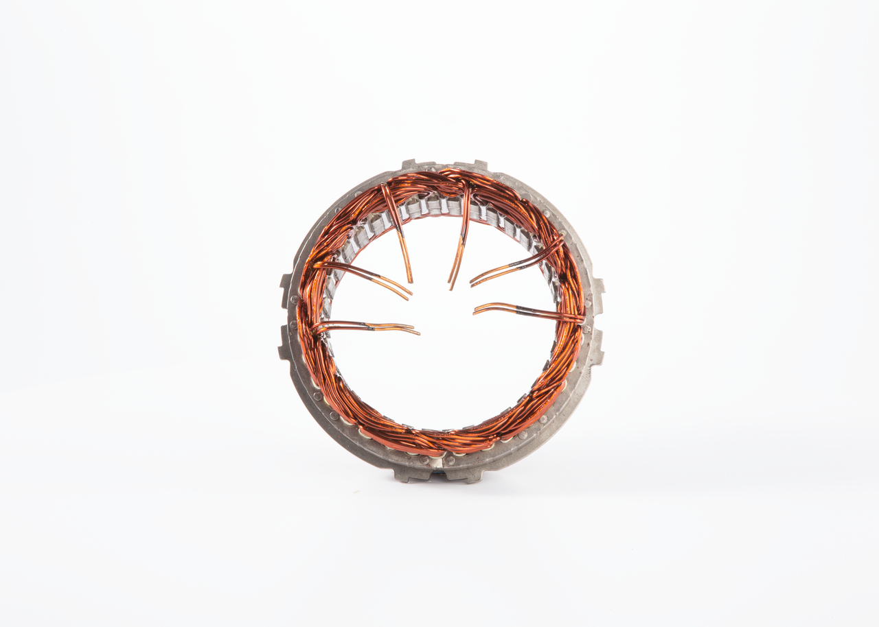 BOSCH F 00M 120 145 Stator, Generator