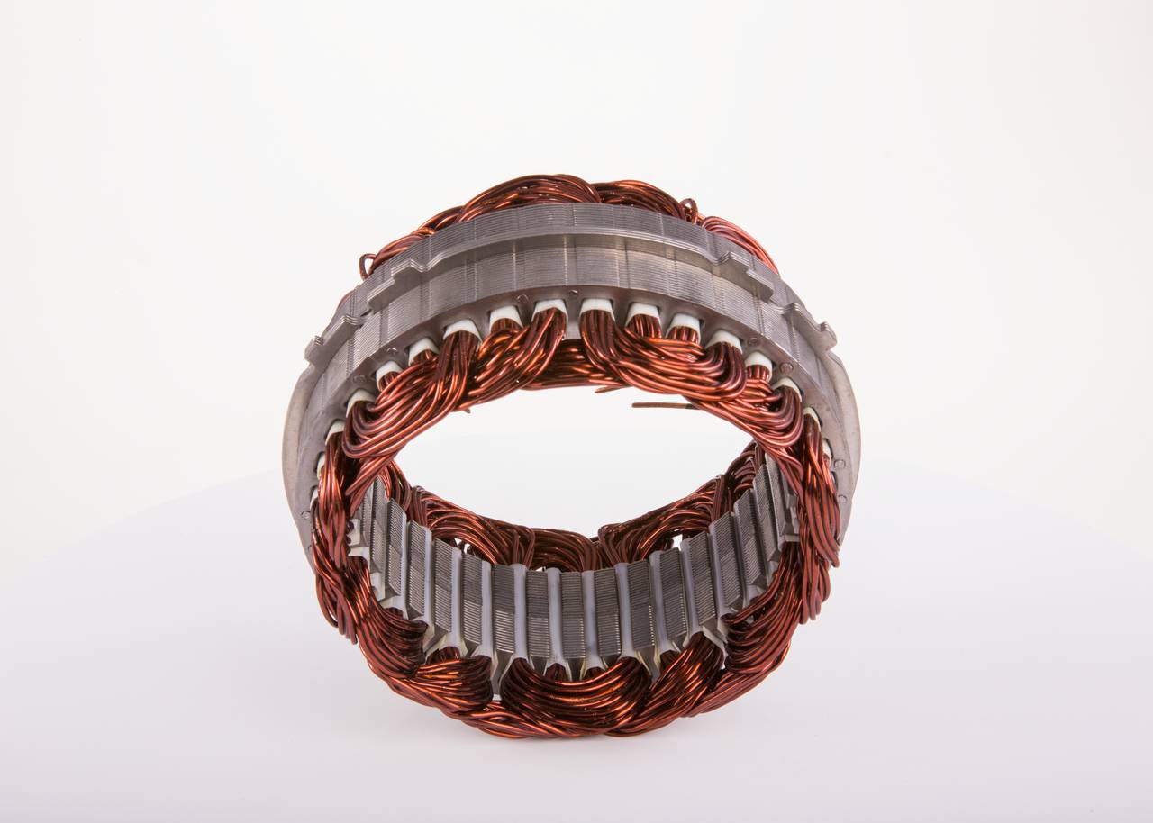 BOSCH F 00M 130 114 Stator, Generator