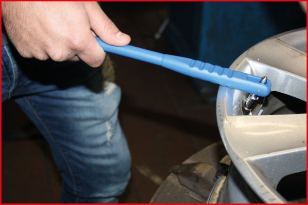 KS TOOLS 150.2027 Vyťahovák ventilov, pneumatiky