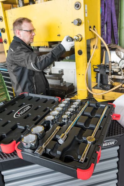 VIGOR V2318N Socket Wrench Set