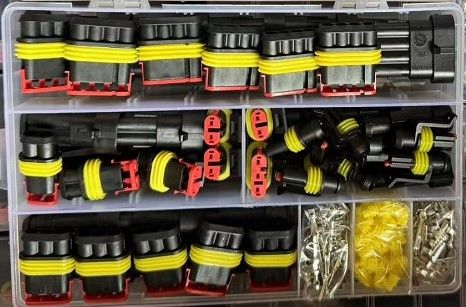 Assortment, plug housings